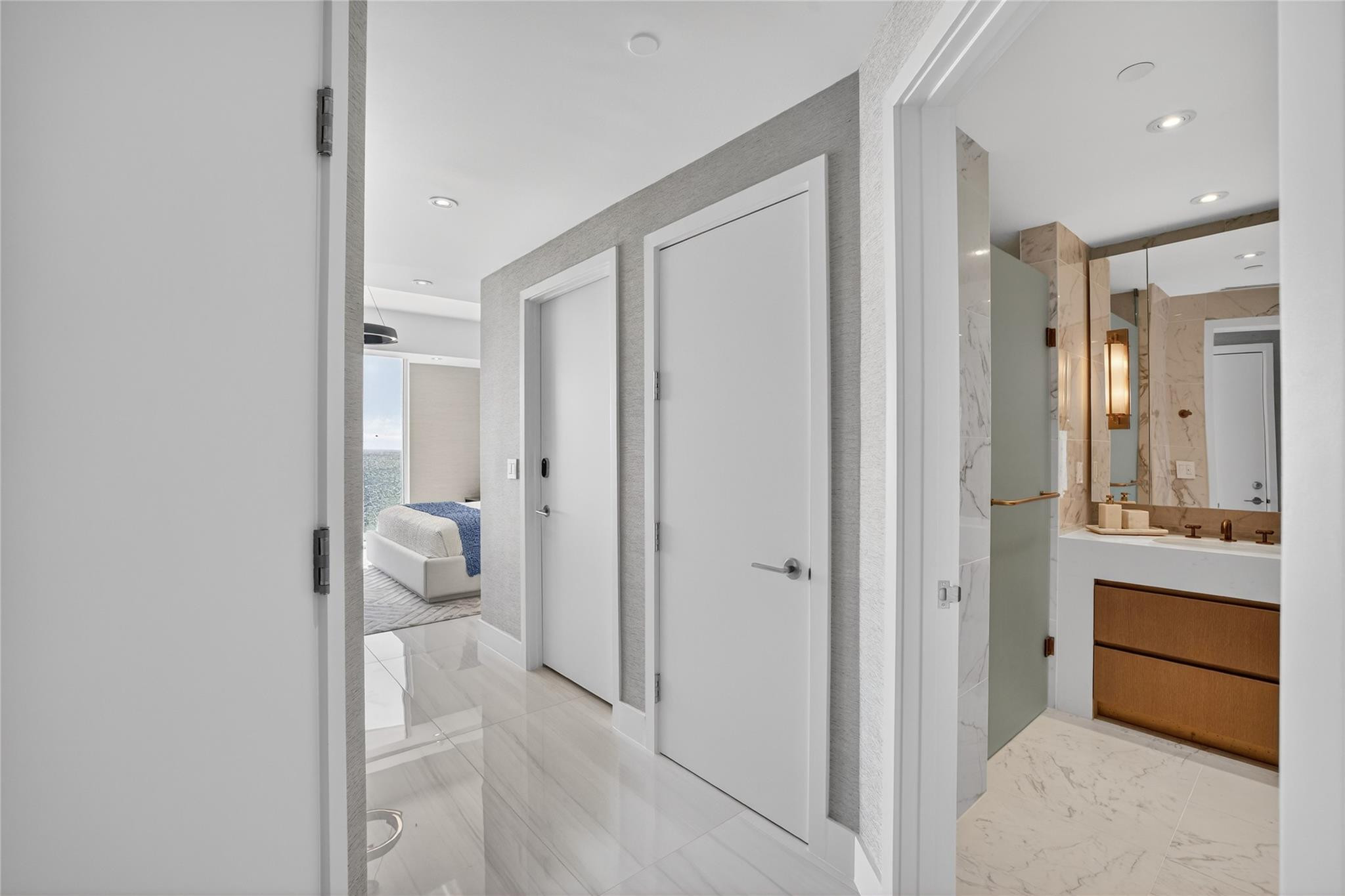 Four Seasons - Residential