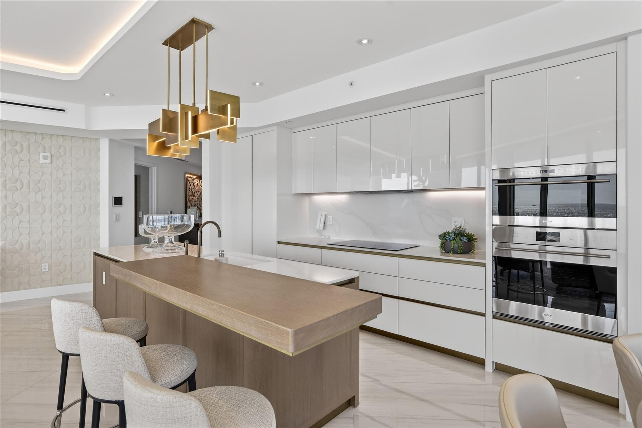 Four Seasons - Residential