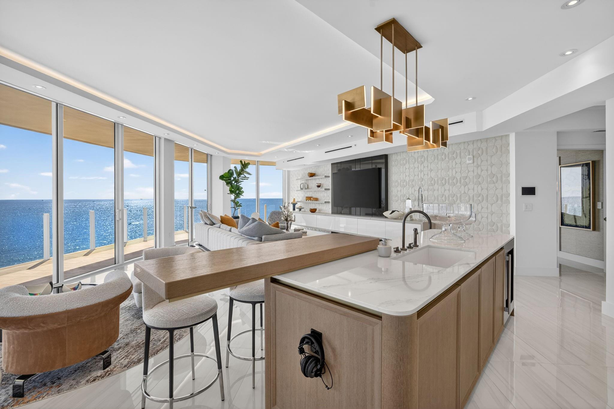 Four Seasons - Residential