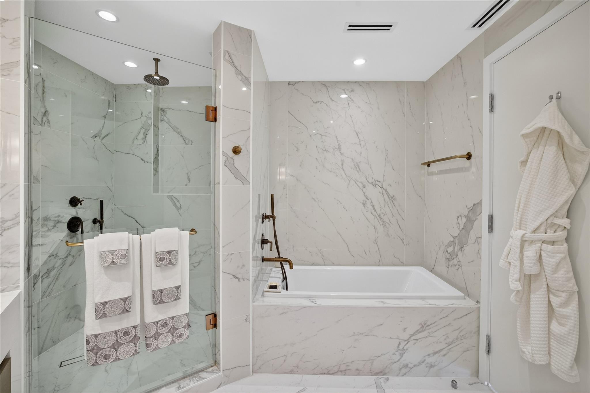 Four Seasons - Residential