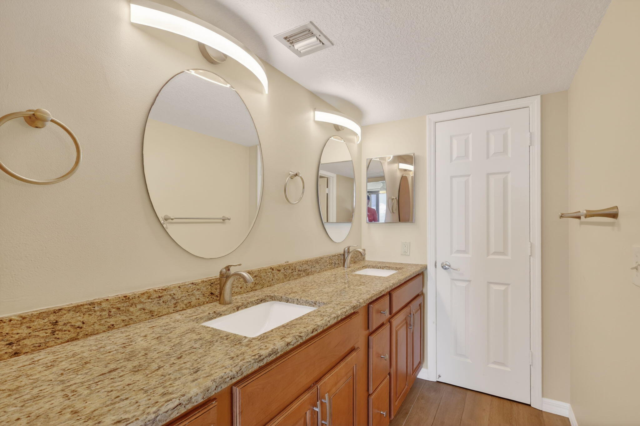 BRYN MAWR OCEAN TOWERS, A CONDOMINIUM - Residential