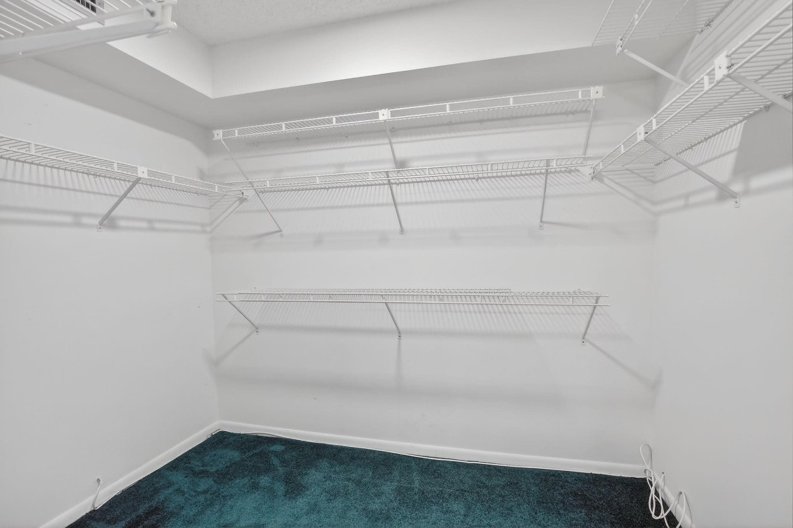 SUNRISE LAKES - Residential