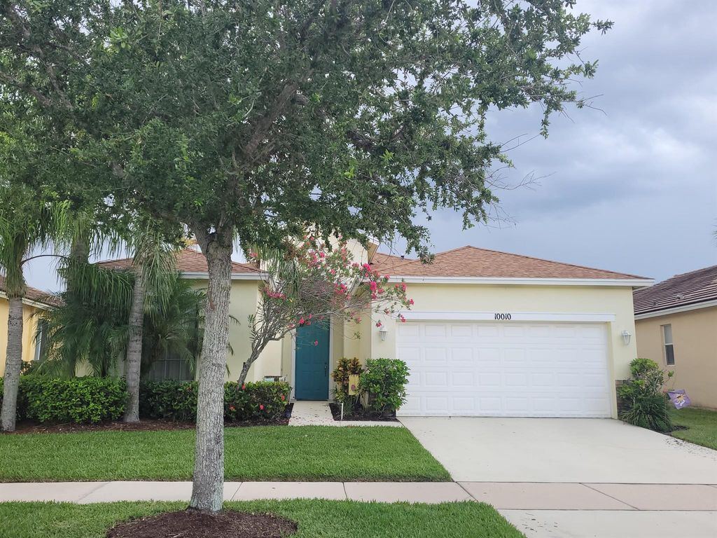 Photo of 10010 SW Stonegate Drive, Port St Lucie, FL 34987 (MLS # R10892411)