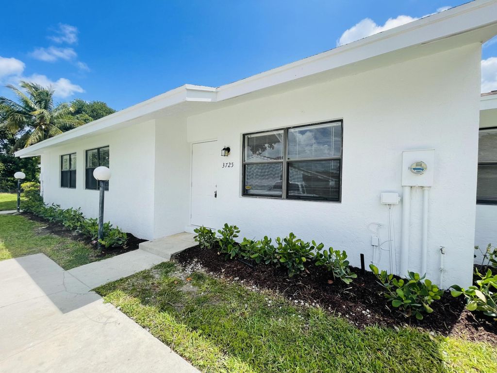 Photo of 3813 Park Lane Villas Road, West Palm Beach, FL 33403 (MLS # B26013648)
