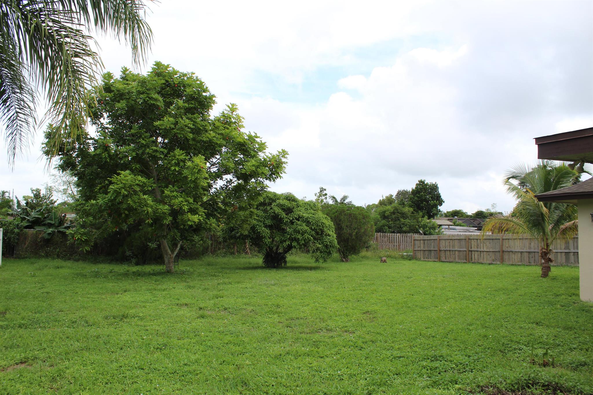 LA MANCHA THREE PB 30 P60 - Residential Lease