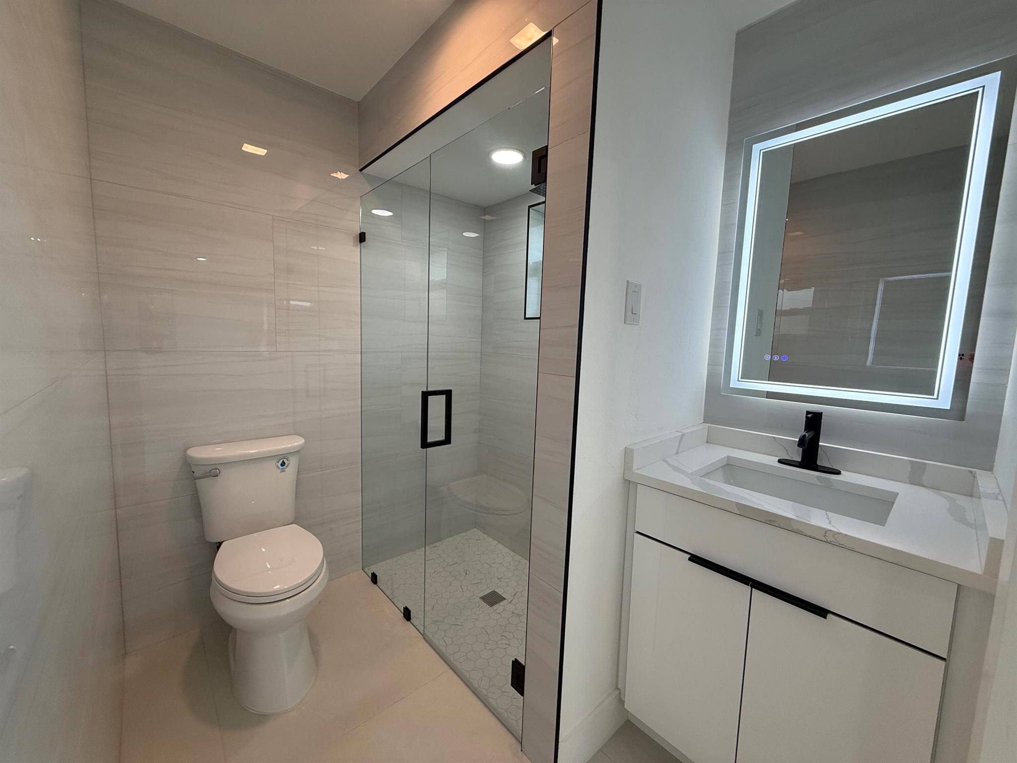 LA MANCHA THREE PB 30 P60 - Residential Lease