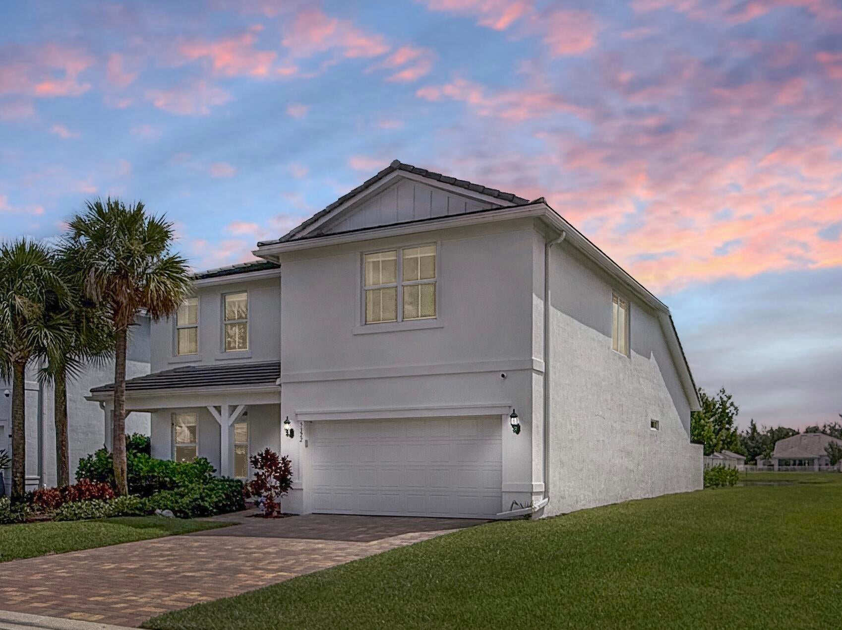 5322 YELLOW WATER LILY Court
