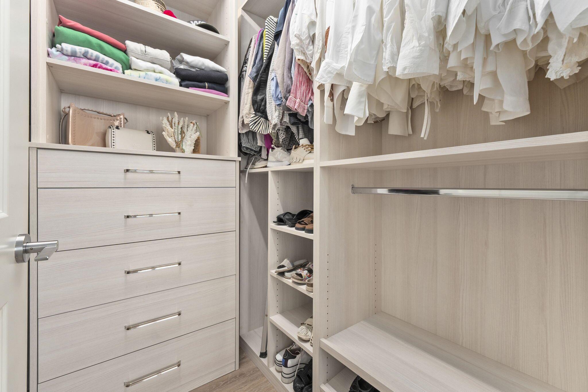 SAILFISH COVE CONDOMINIUM - Residential