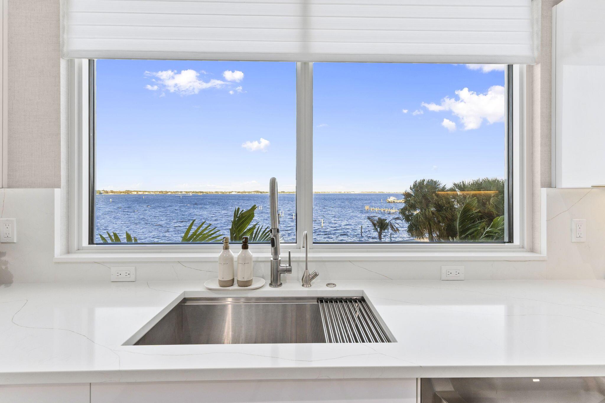 SAILFISH COVE CONDOMINIUM - Residential