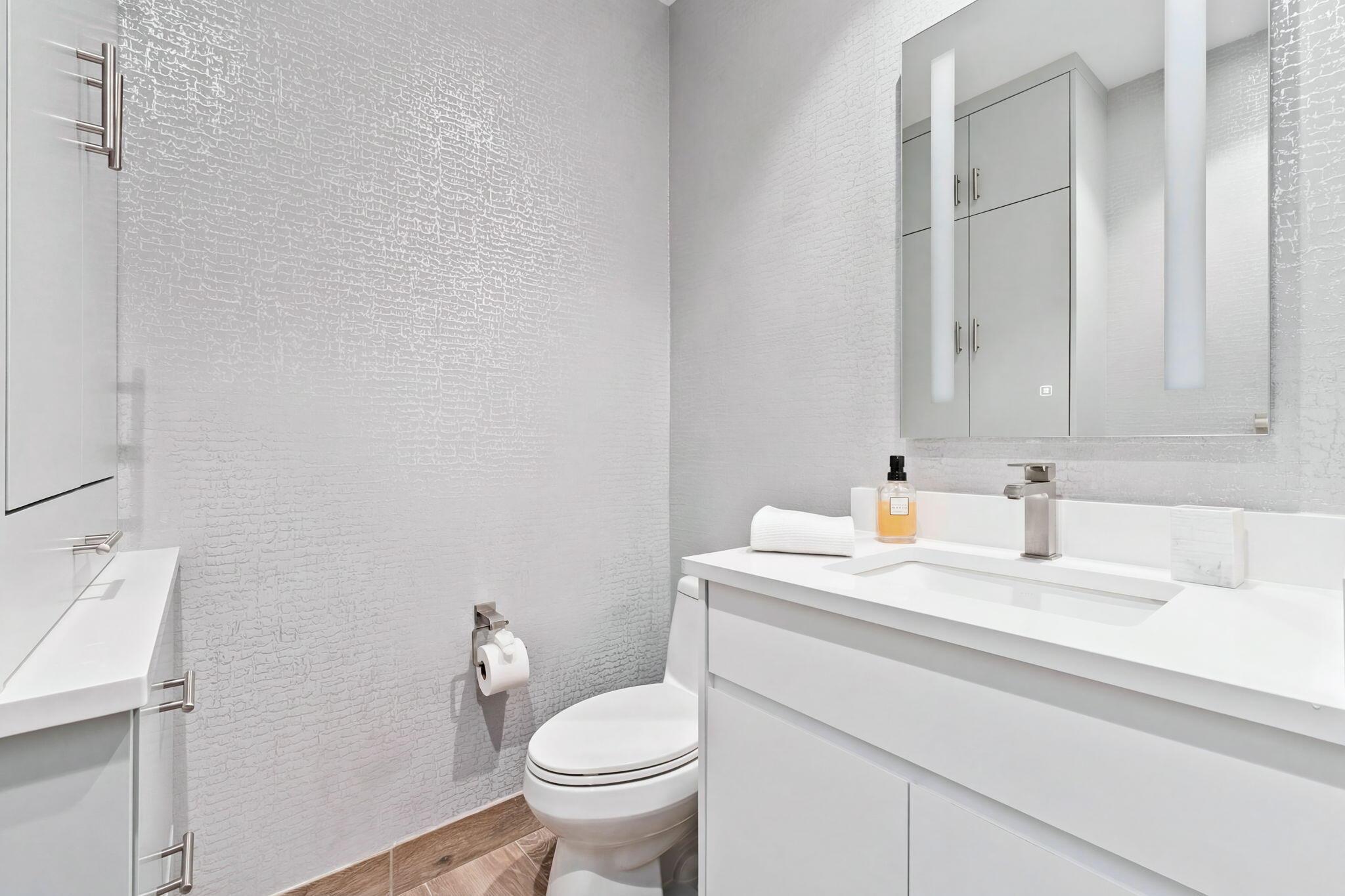 SAILFISH COVE CONDOMINIUM - Residential