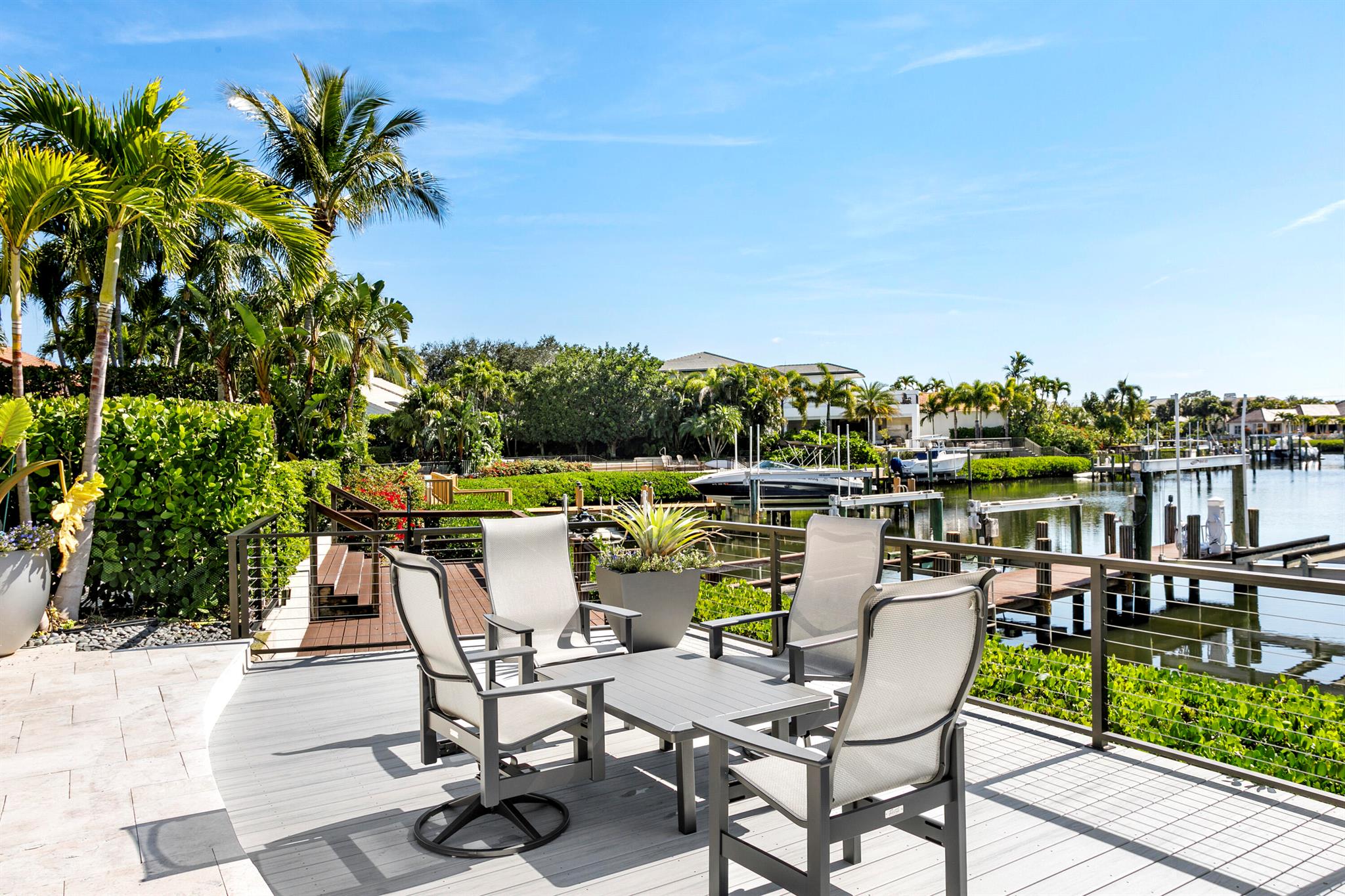 ADMIRALS COVE - Residential