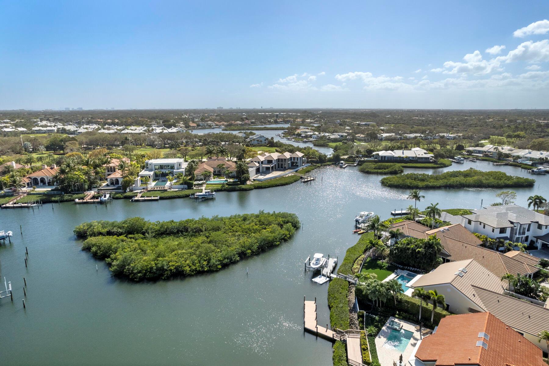 ADMIRALS COVE - Residential