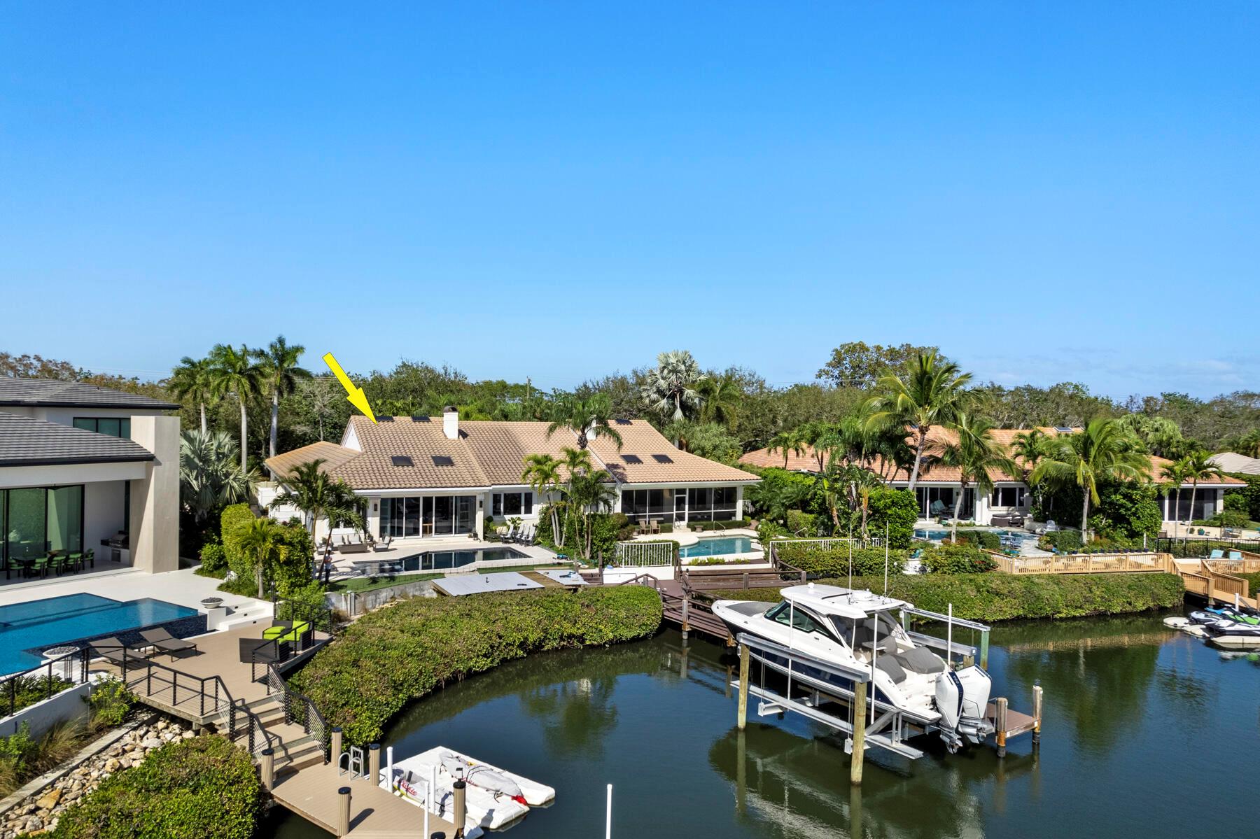 ADMIRALS COVE - Residential