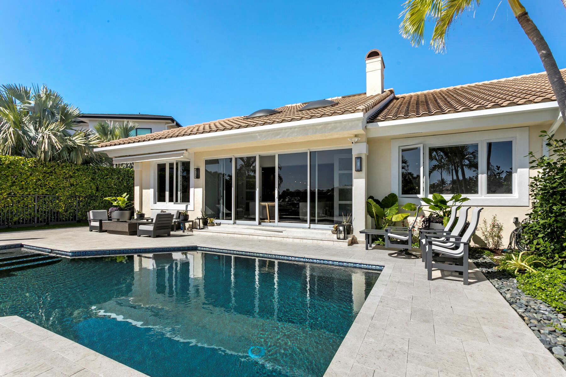 ADMIRALS COVE - Residential