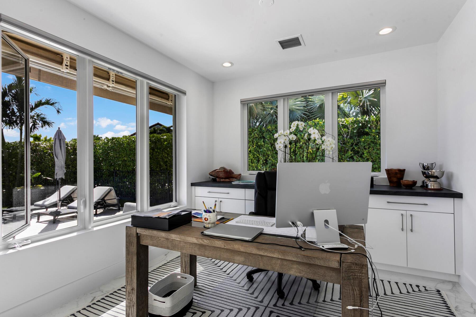 ADMIRALS COVE - Residential