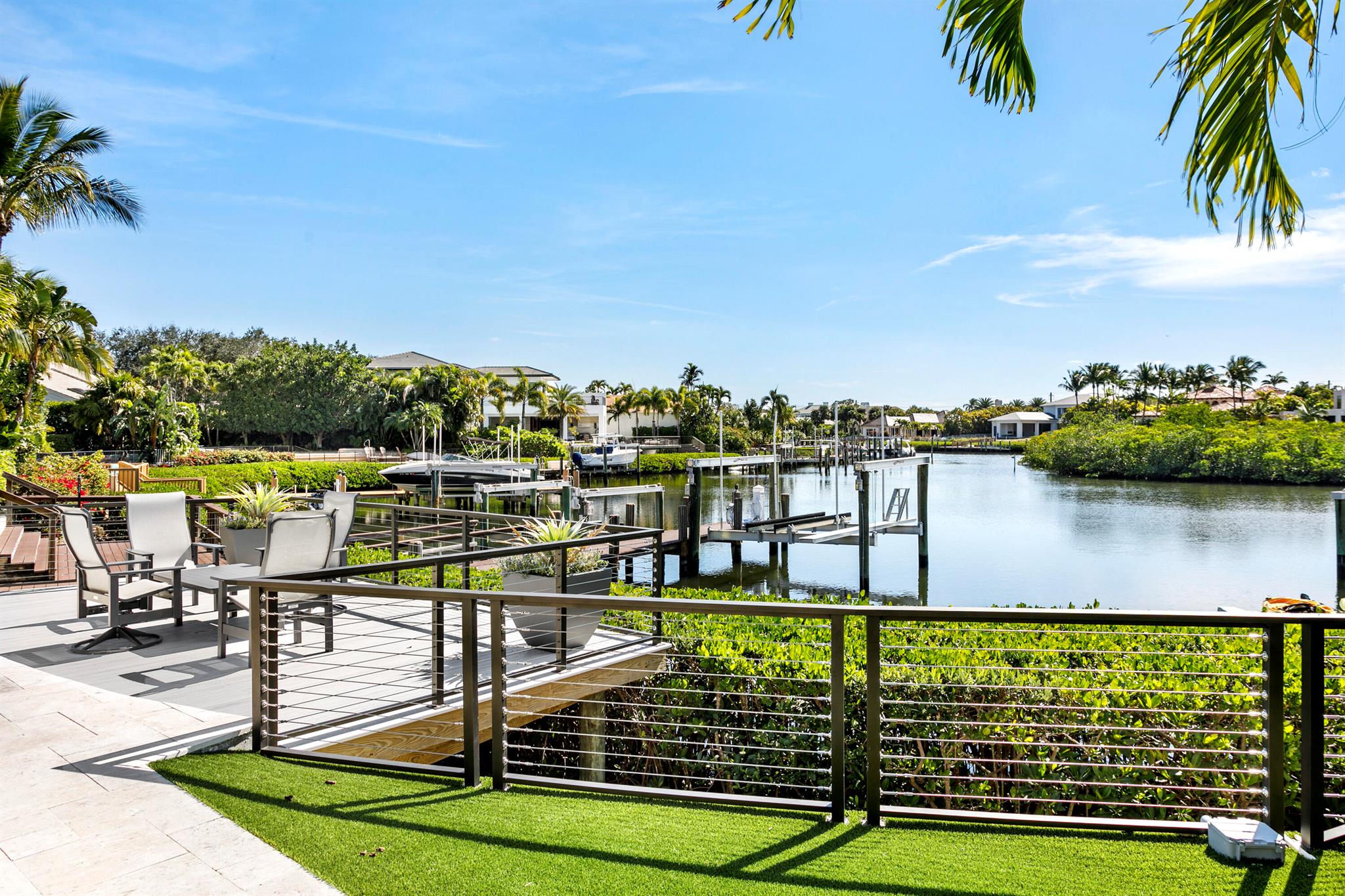 ADMIRALS COVE - Residential