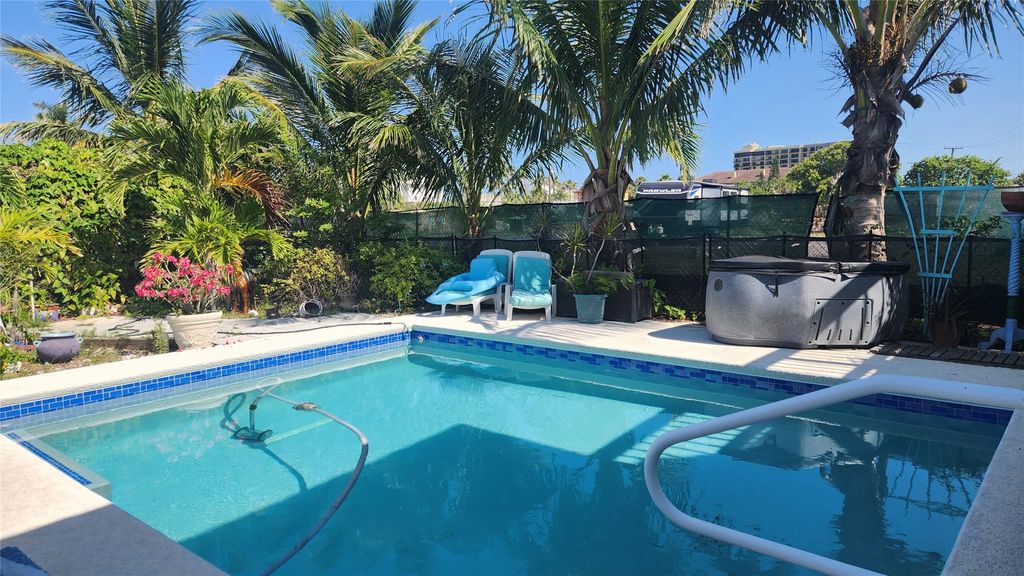 Photo of 502 Hernando Street, Fort Pierce, FL 34949 (MLS # F10498676)