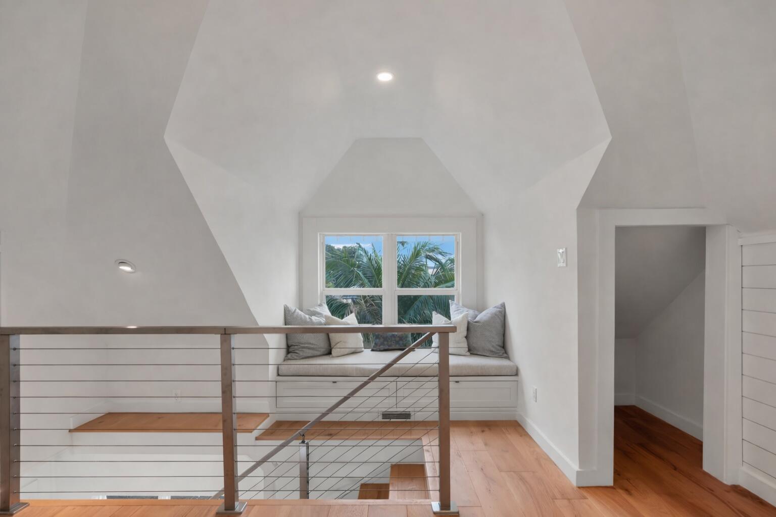 LAKE WORTH TOWN OF - Residential