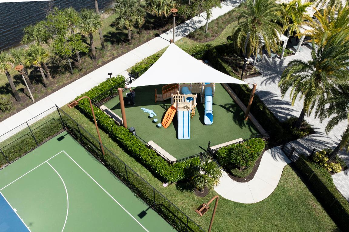 ALTON NEIGHBORHOOD - Residential Lease