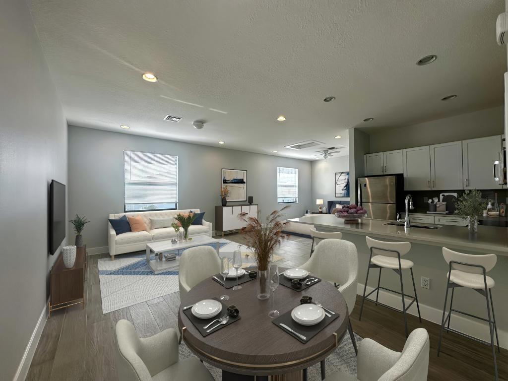 ALTON NEIGHBORHOOD - Residential Lease