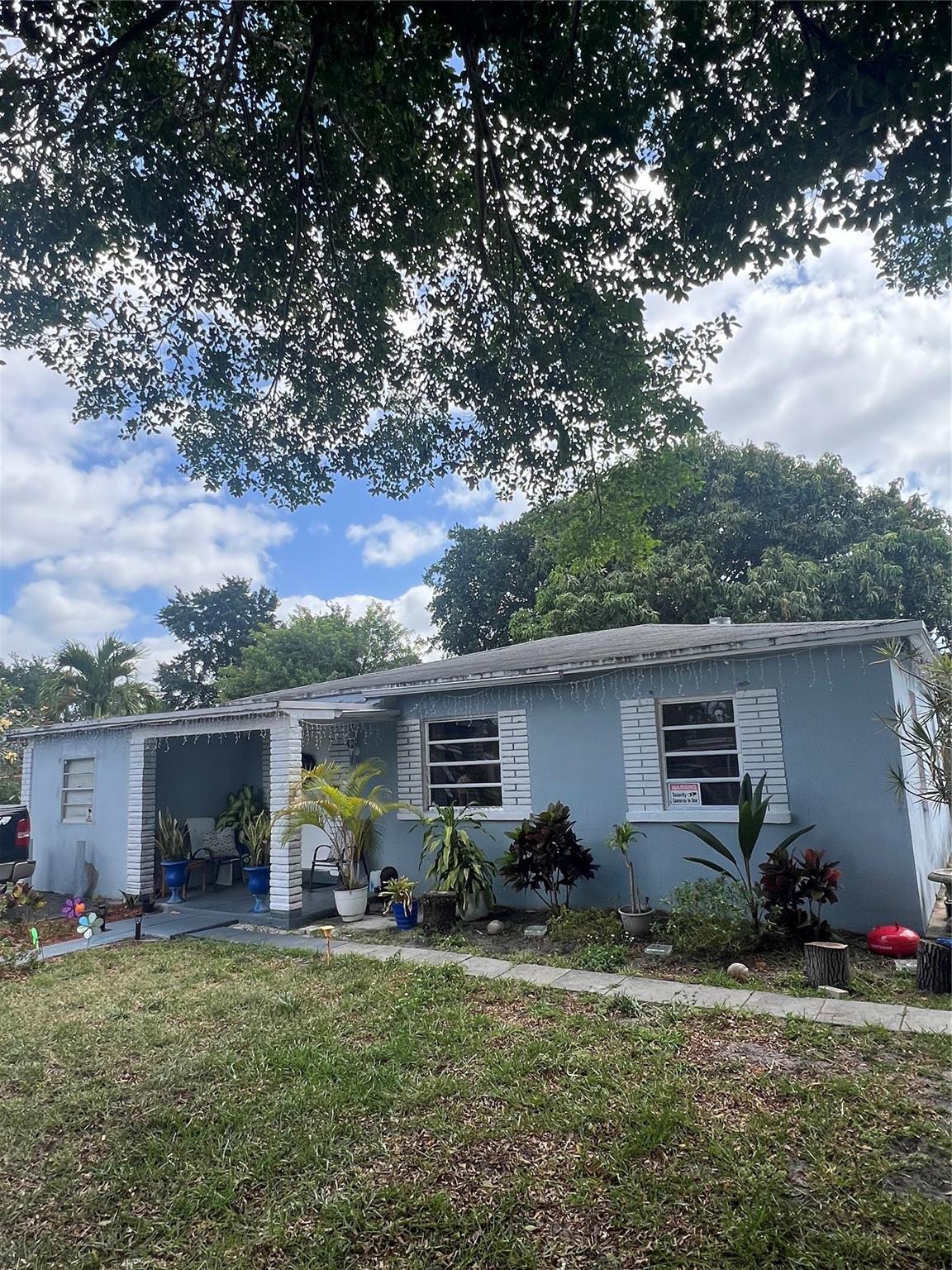 10521 NW 35th Ct