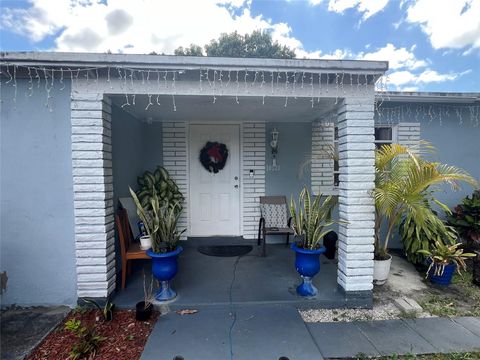 10521 NW 35th Ct Miami FL 33147