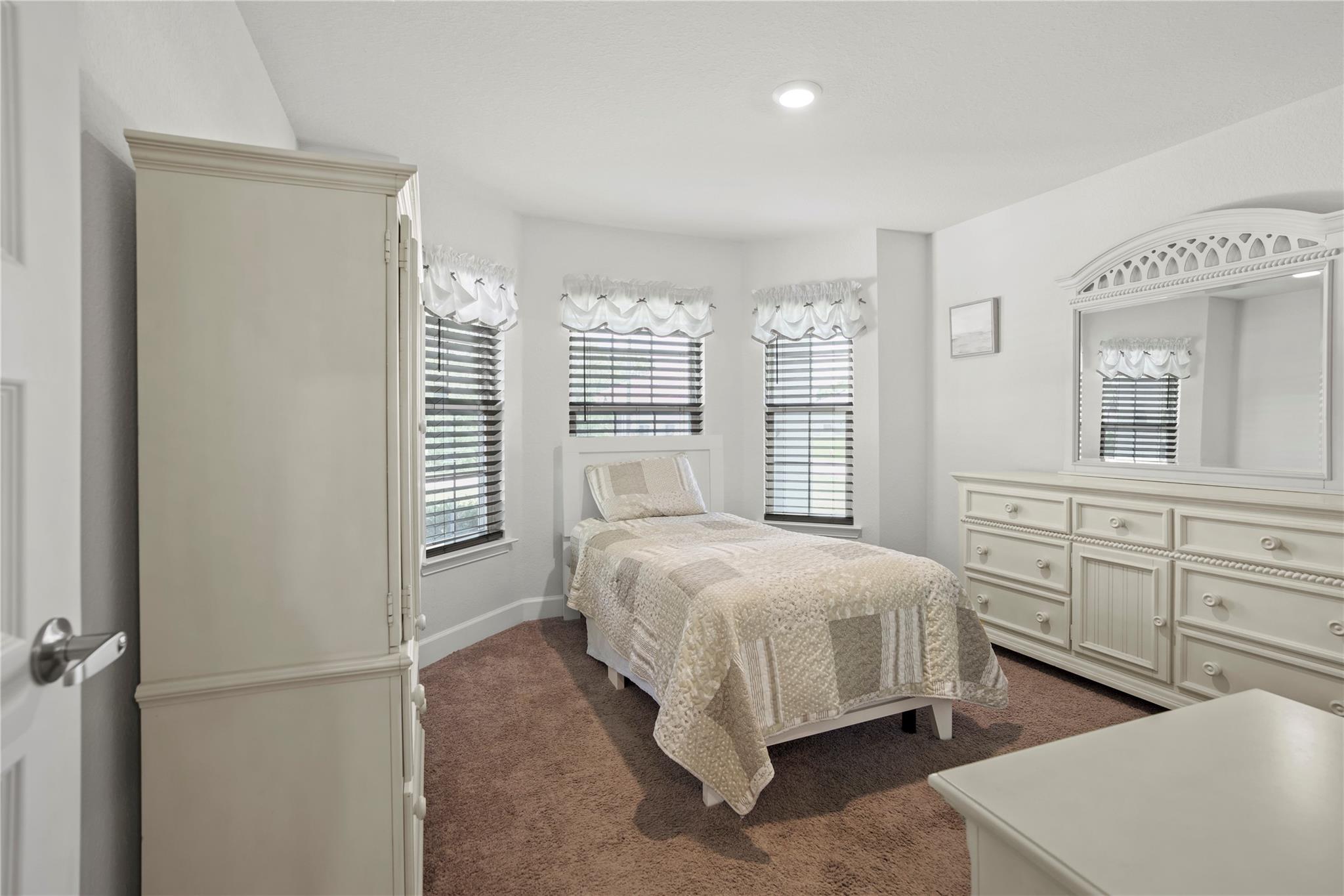 1953 Wescott Ave, Lehigh Acres, FL, 33972/$324,900 3 1953 Wescott Ave