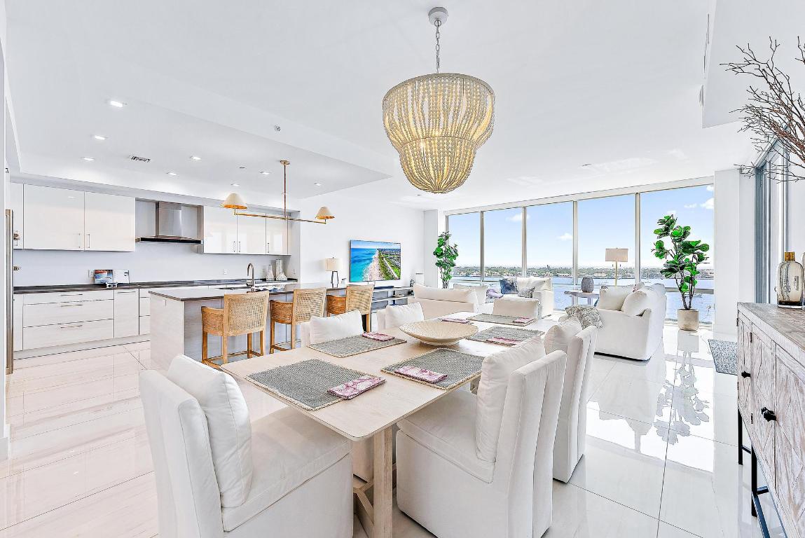 WATER CLUB - Residential