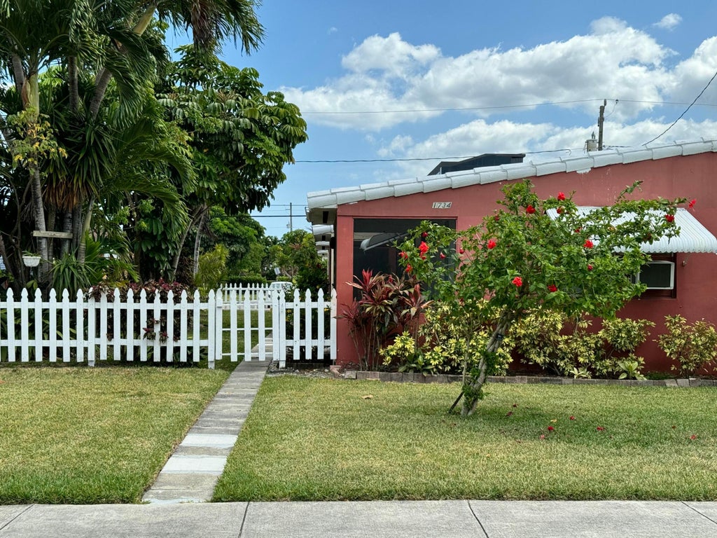 Photo of 1730 Fletcher Street #3, Hollywood, FL 33020 (MLS # B26036646)