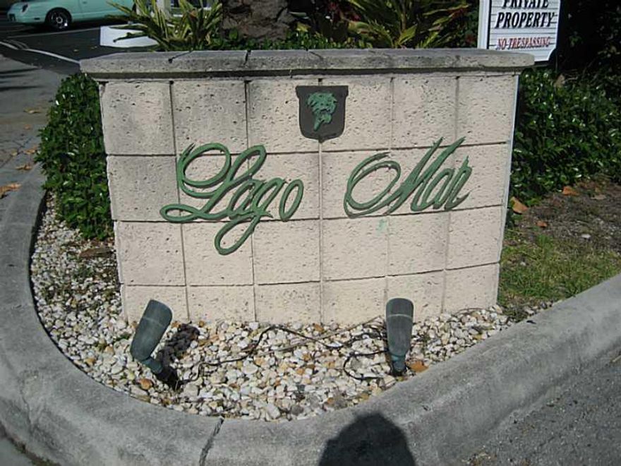 Very, Very Motivated seller! Rare opportunity to own a beachfront unit in Harbor Beach. Top floor, 2 bedroom (2nd bedroom currently used as den), 2 bath corner unit on the widest beach in South Florida. Lake views and city lights from the wide balcony. Re laxing, quieter side of Ft Lauderdale. Well maintained bldg with 24 hour security, heated pool, available cabanas, extra storage , community dock. Cash only purchase, No Mortgages permitted. Only beachfront unit under $350k  in Ft Lauderdale