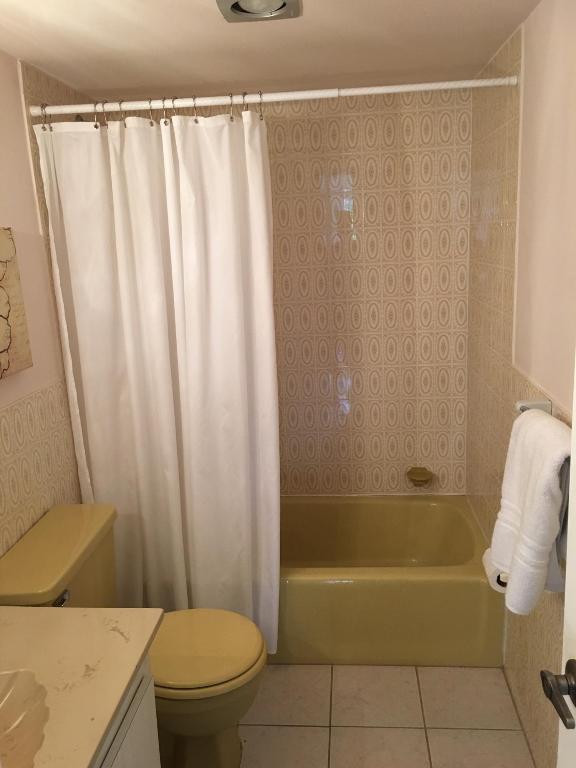 BOCA LINDA NORTH CONDO - Residential Lease