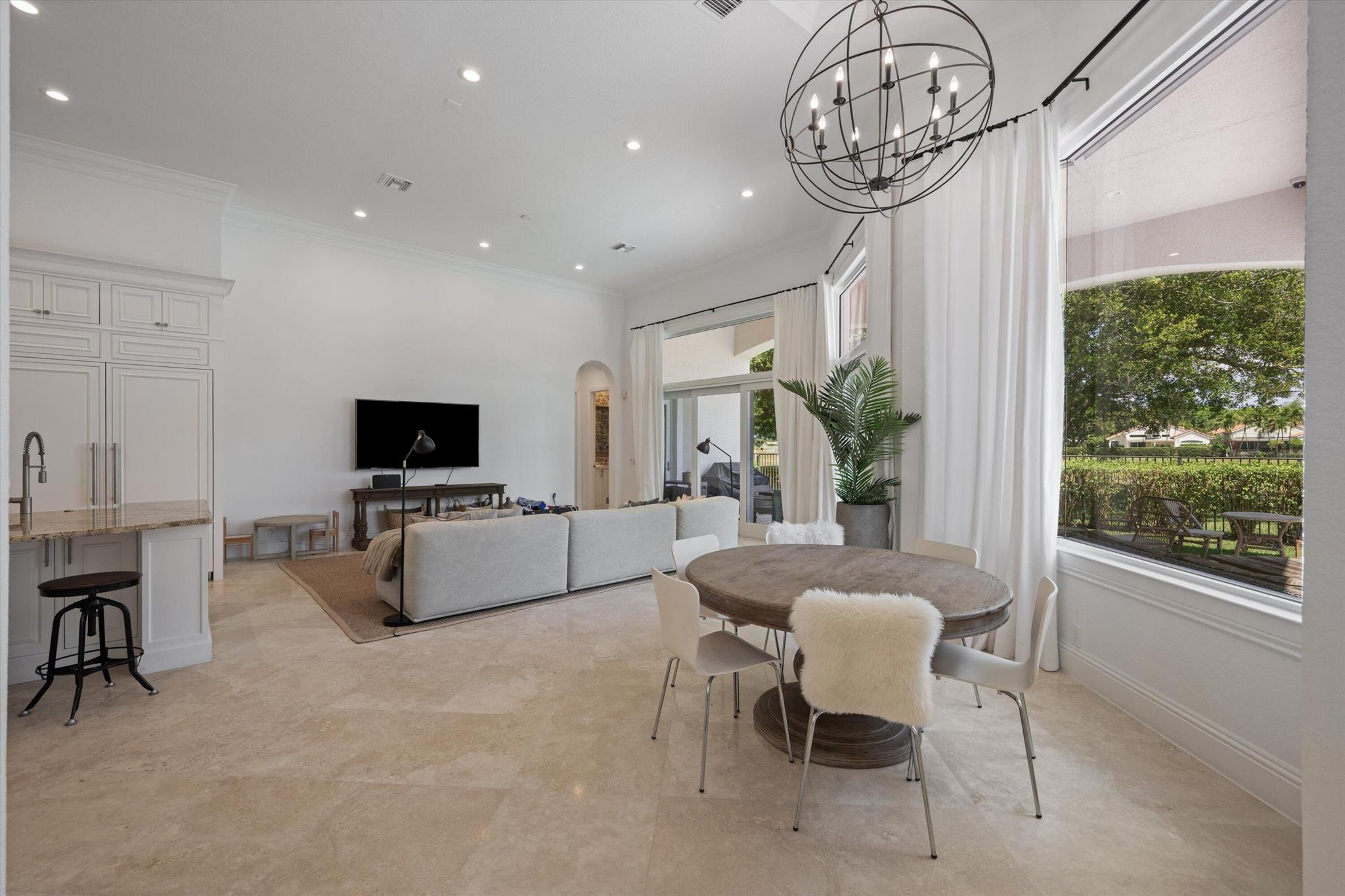 MIZNER ESTATES OF PALM BE - Residential