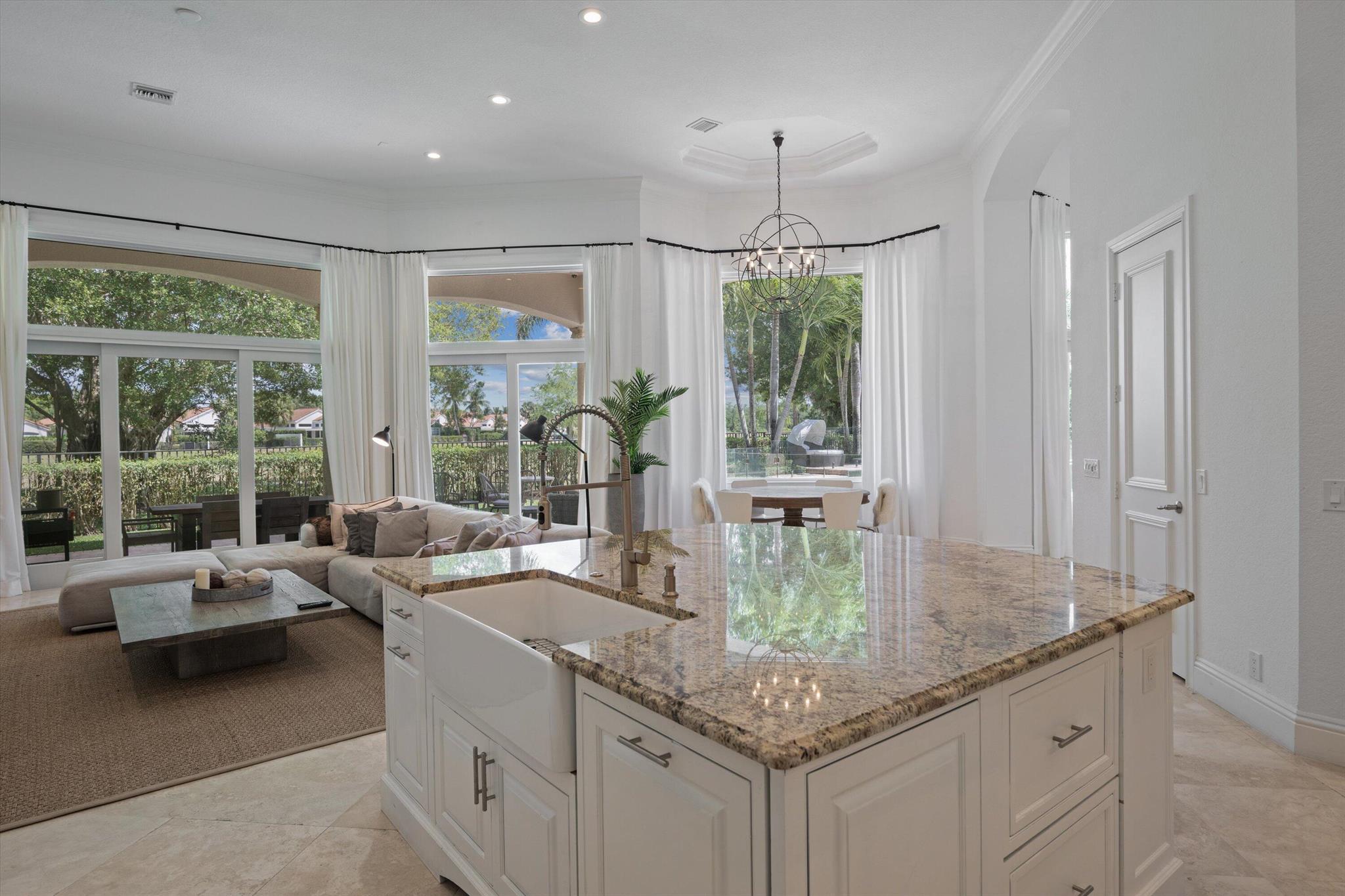 MIZNER ESTATES OF PALM BE - Residential