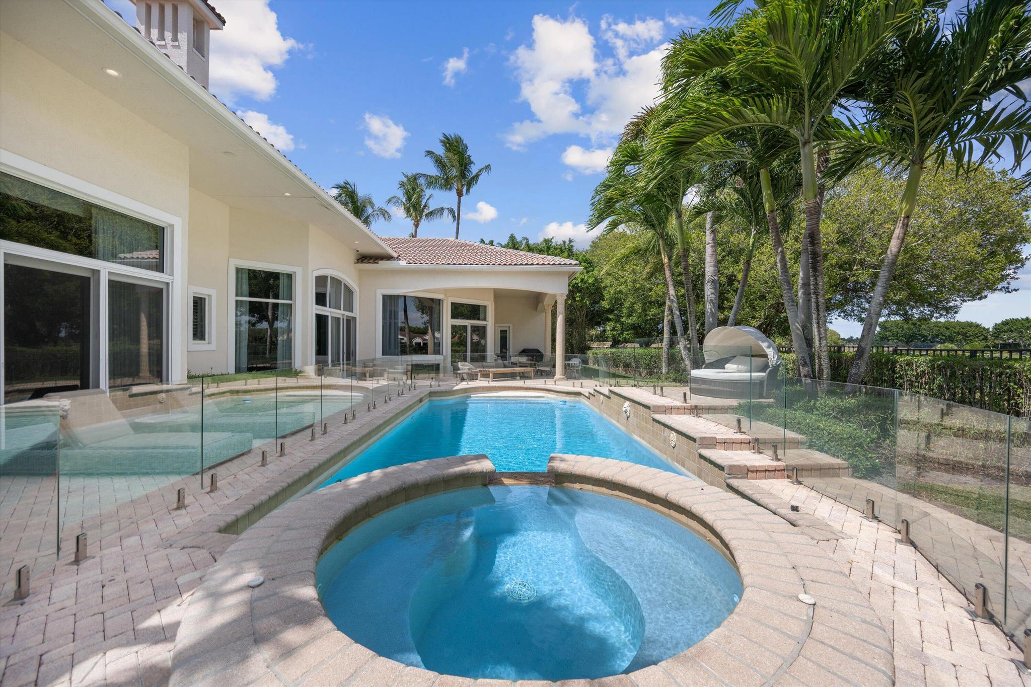MIZNER ESTATES OF PALM BE - Residential