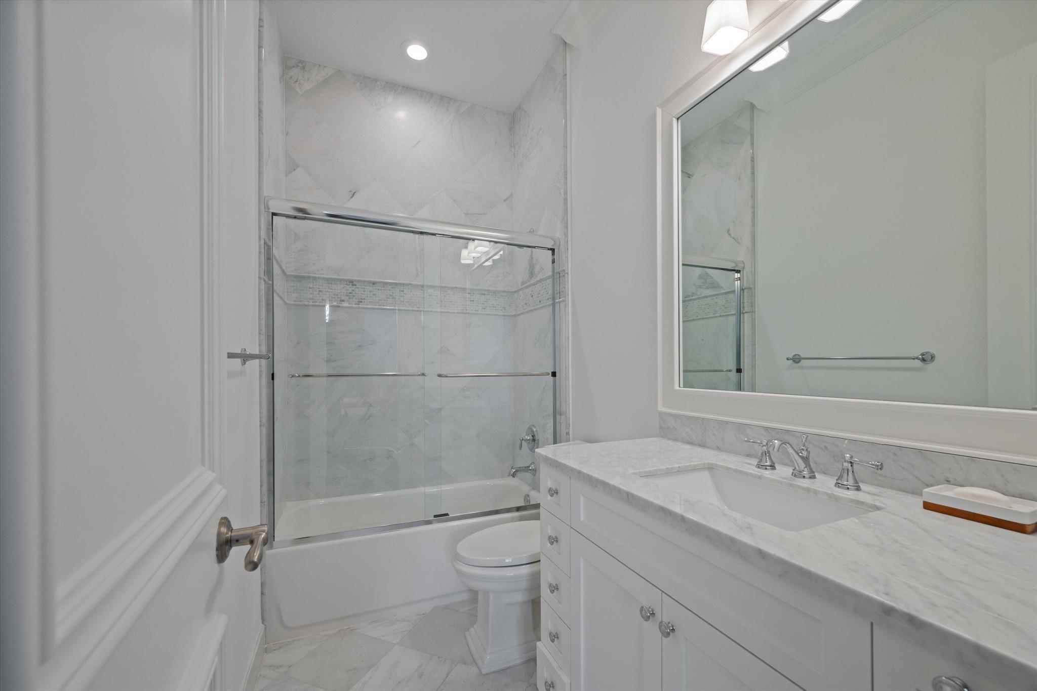 MIZNER ESTATES OF PALM BE - Residential