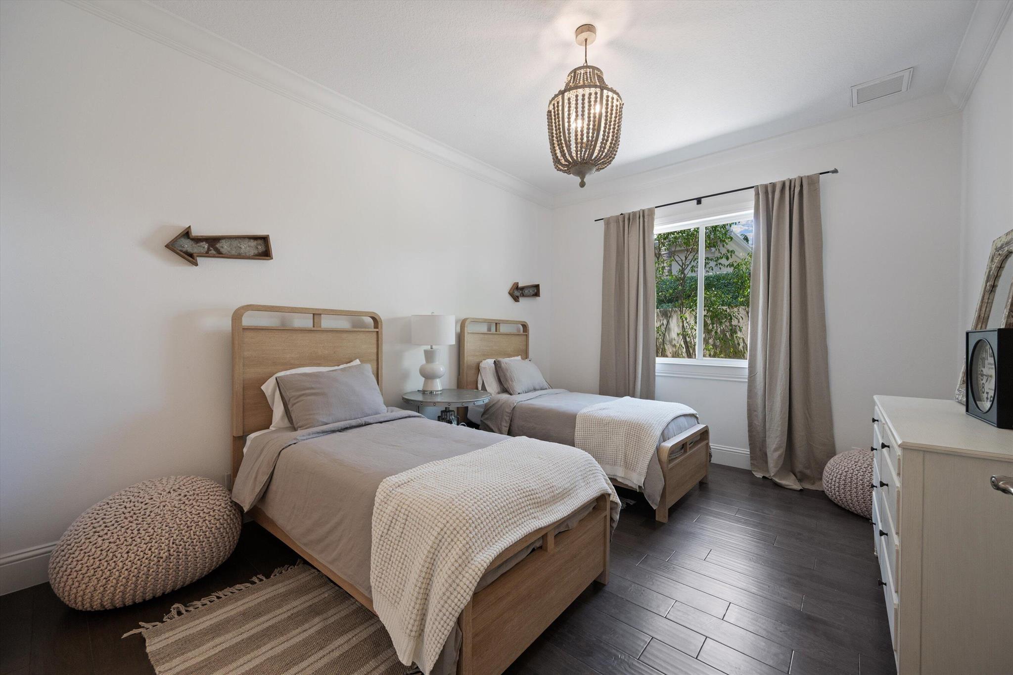 MIZNER ESTATES OF PALM BE - Residential