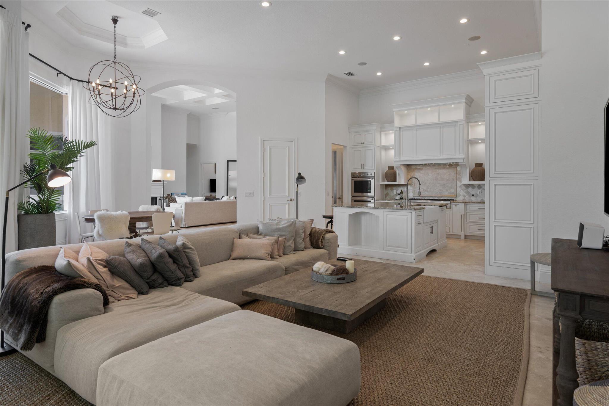 MIZNER ESTATES OF PALM BE - Residential