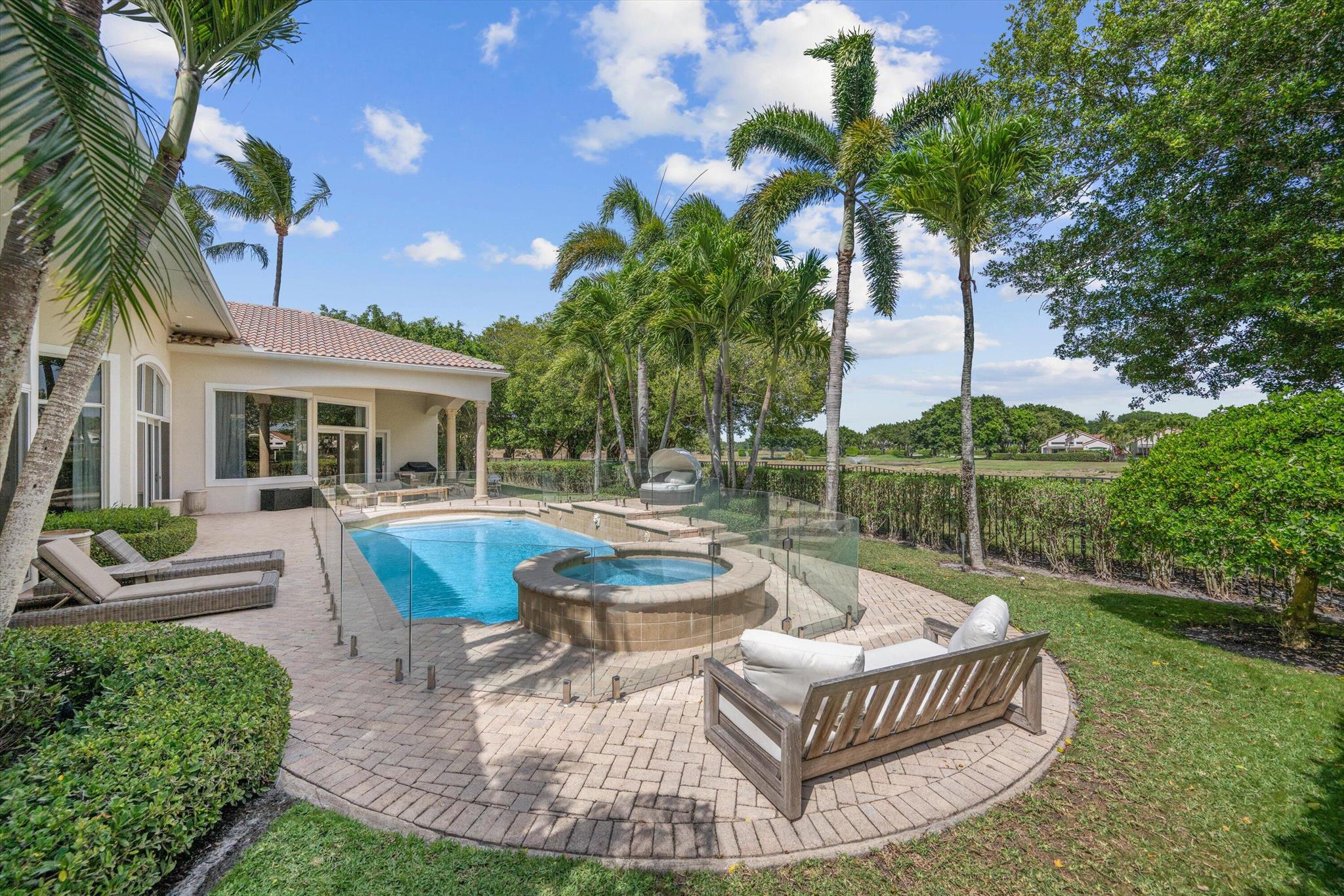 MIZNER ESTATES OF PALM BE - Residential