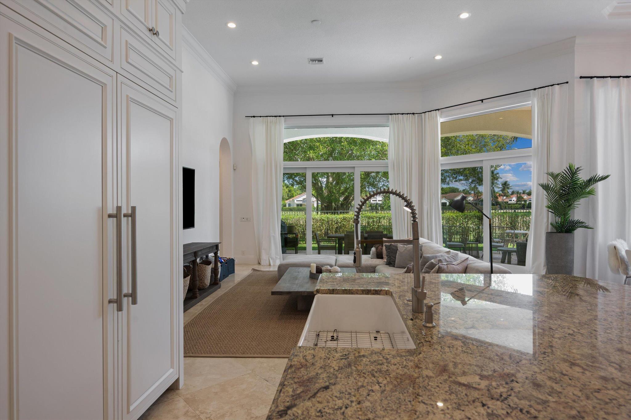 MIZNER ESTATES OF PALM BE - Residential