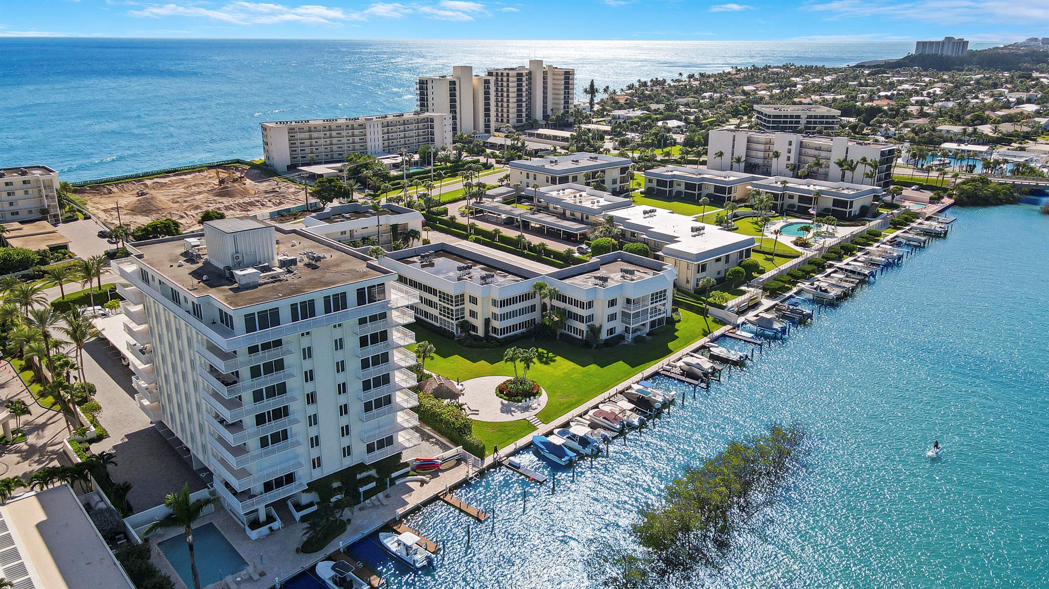 LA MAR CONDO APTS DECL - Residential Lease