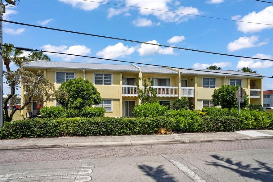 ***AVAILABLE JUNE 20***AMAZING OPPORTUNITY TO LIVE IN THE HEART OF LIGHTHOUSE POINT, THIS FIRST FLOOR UNIT FEATURES LARGE BEDROOM, UPDATED BATHROOM W/ WALK IN SHOWER, NEW VANITY, WASHER & DRYER IN UNIT, LARGE KITCHEN WITH GRANITE COUNTERTOPS, LAMINATE FLOORING, PATIO AND MORE! PETS OK WITH LANDLORD APPROVAL - $40/M PET FEE PER PET, 1 ASSIGNED PARKING SPACE
