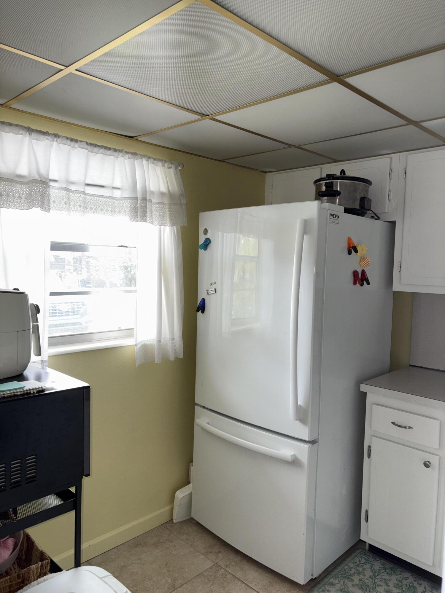 VILLAGE ROYALE CONDO 8 - Residential