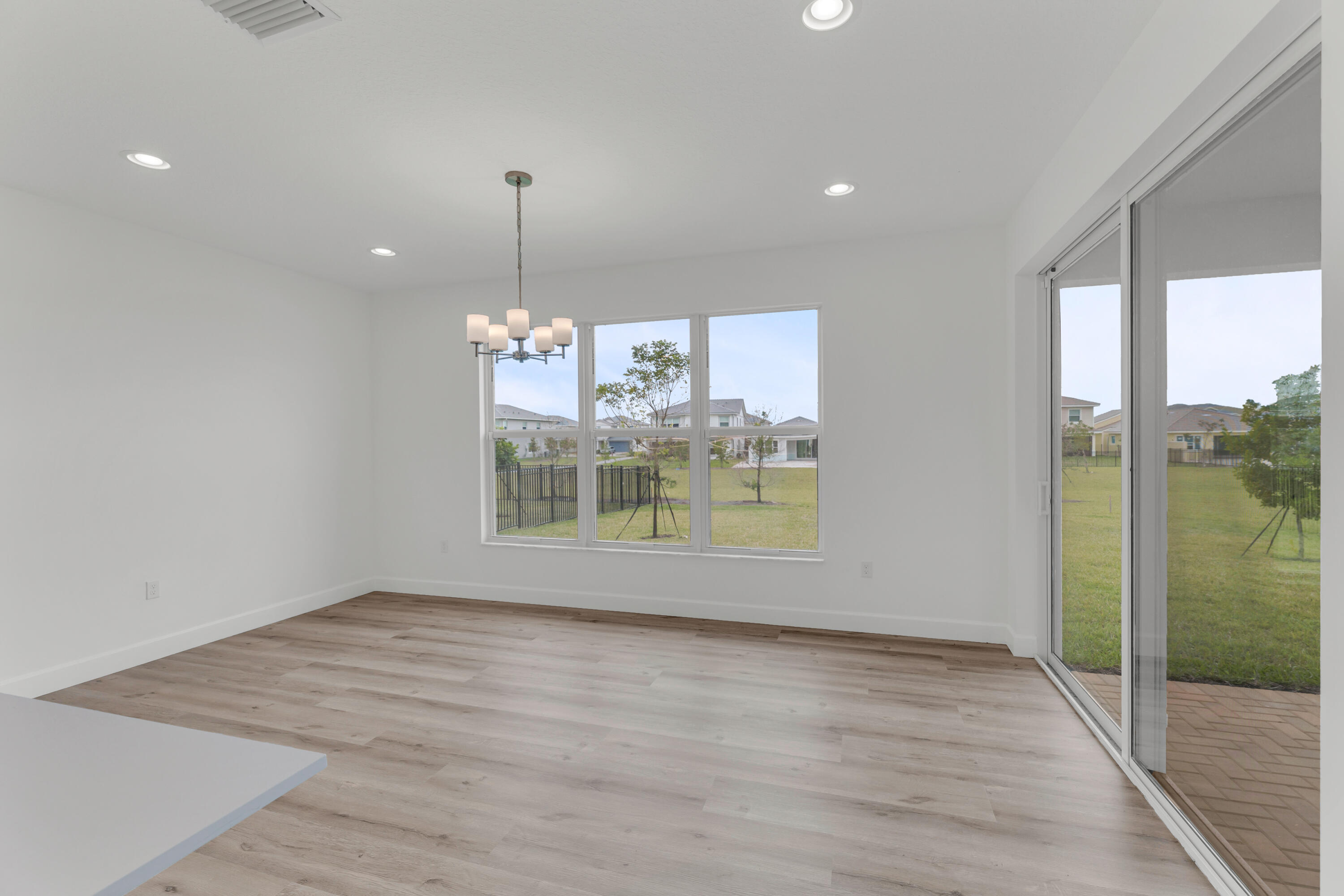 ARDEN PUD POD G NORTH - Residential Lease