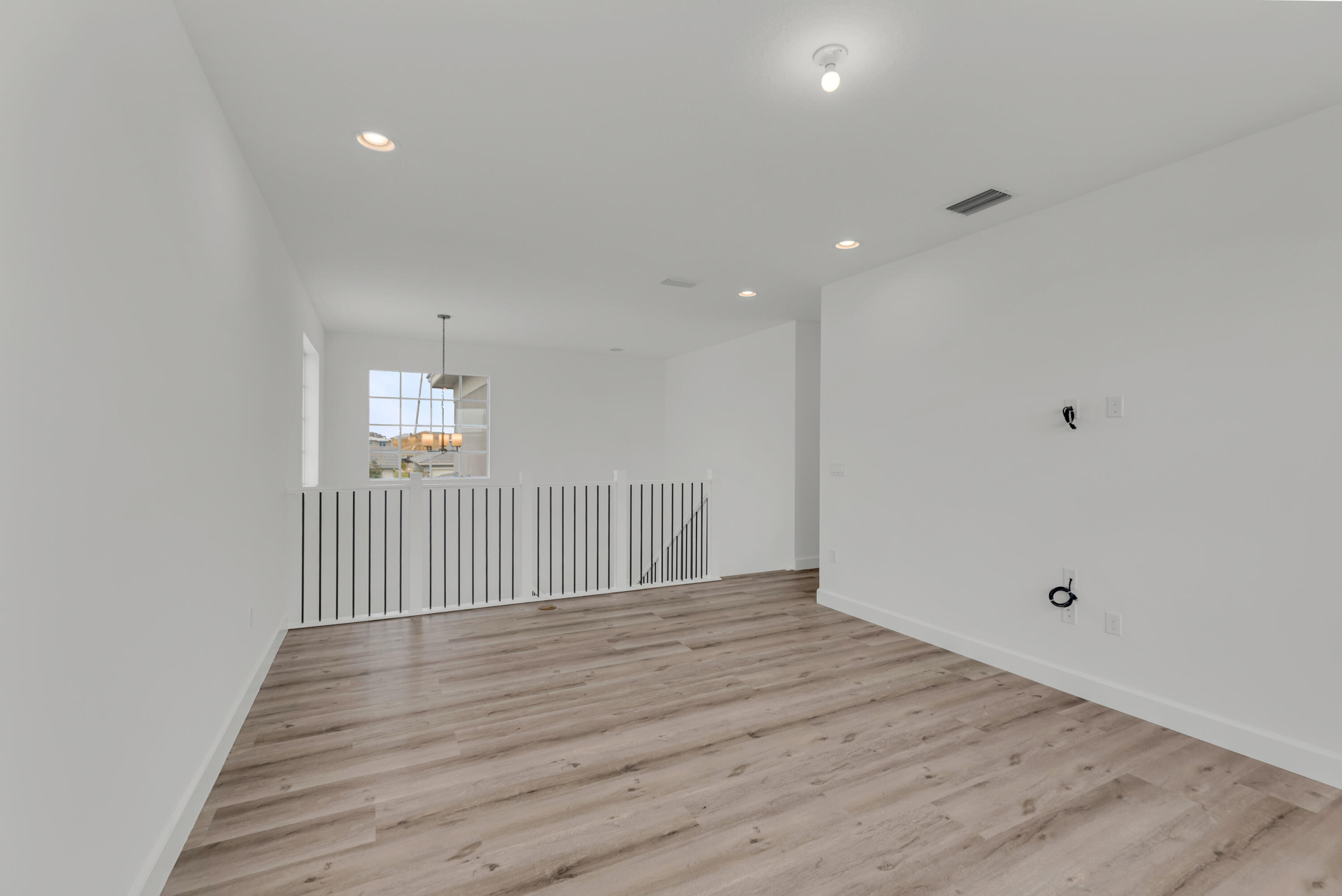 ARDEN PUD POD G NORTH - Residential Lease