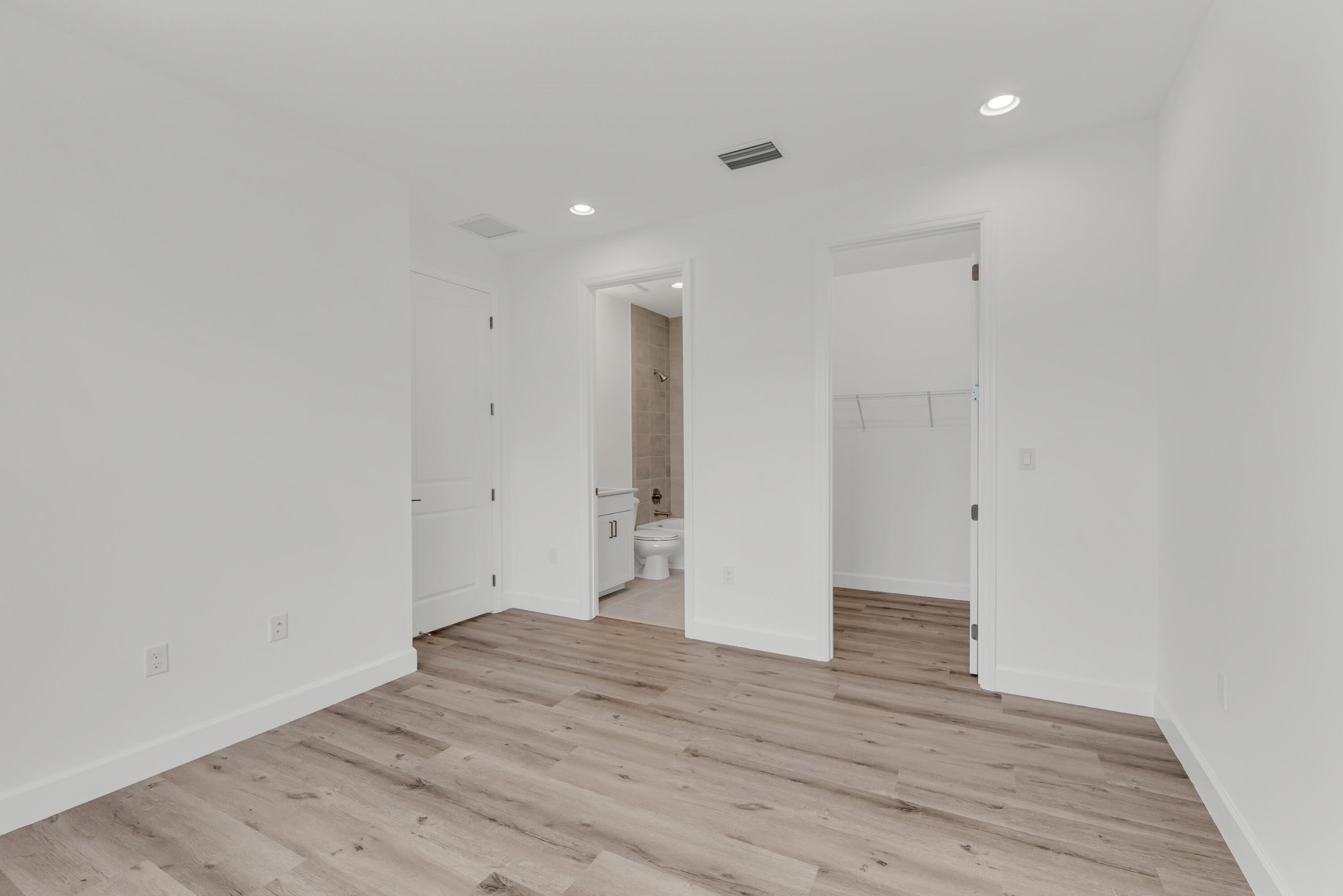 ARDEN PUD POD G NORTH - Residential Lease