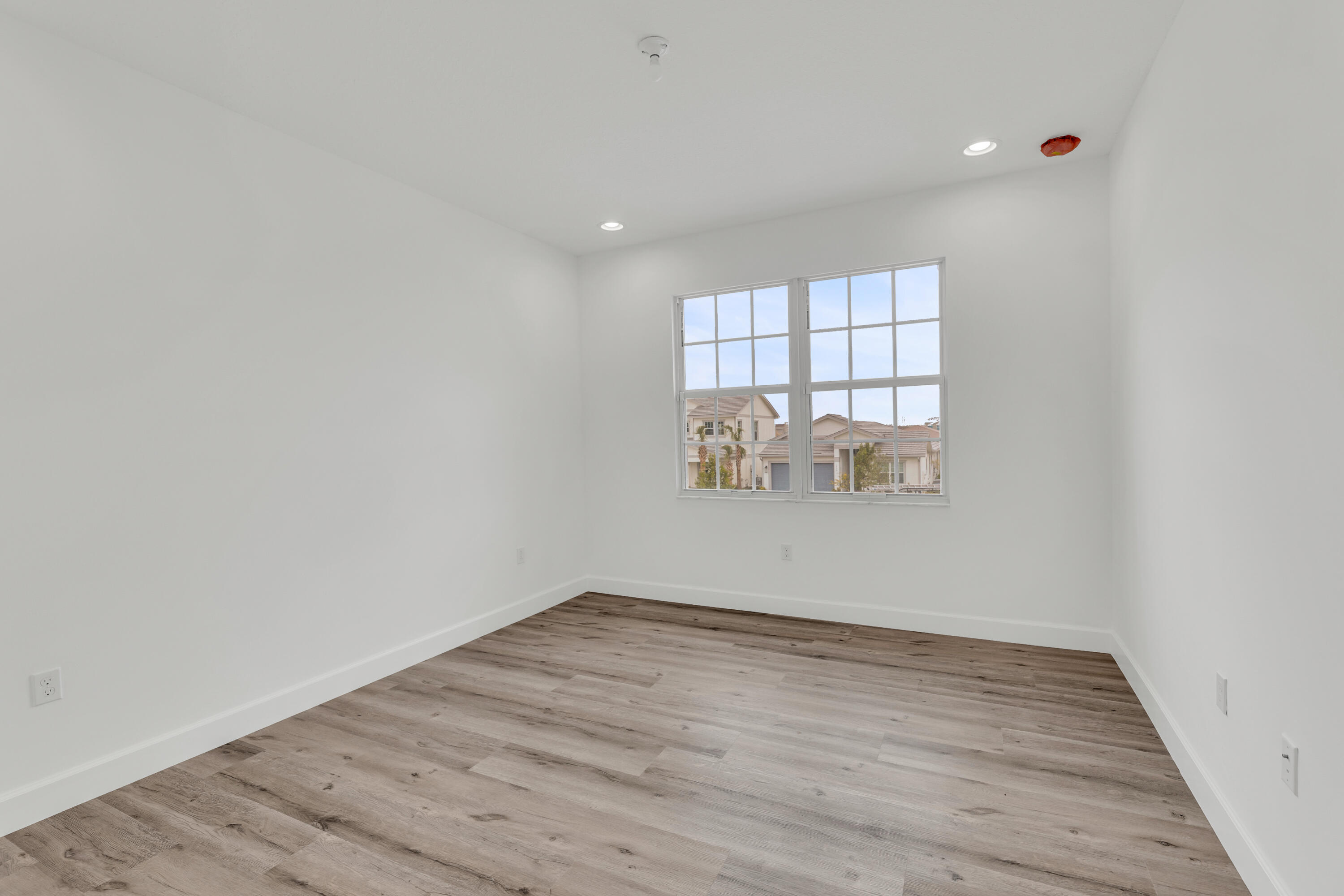 ARDEN PUD POD G NORTH - Residential Lease