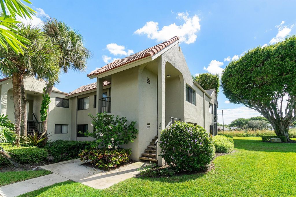 Photo of 5533 Fairway Park Drive #204, Boynton Beach, FL 33437 (MLS # R11133483)