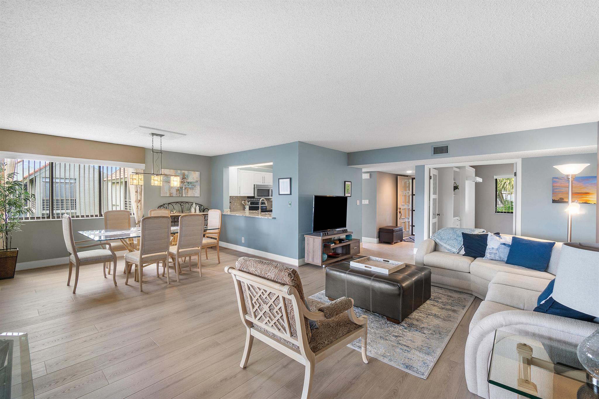 5533 Fairway Park Drive 204