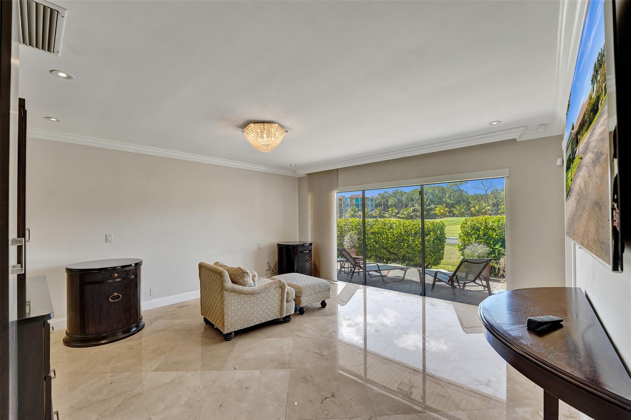 VILLA RESIDENCES OF EMER - Residential Lease