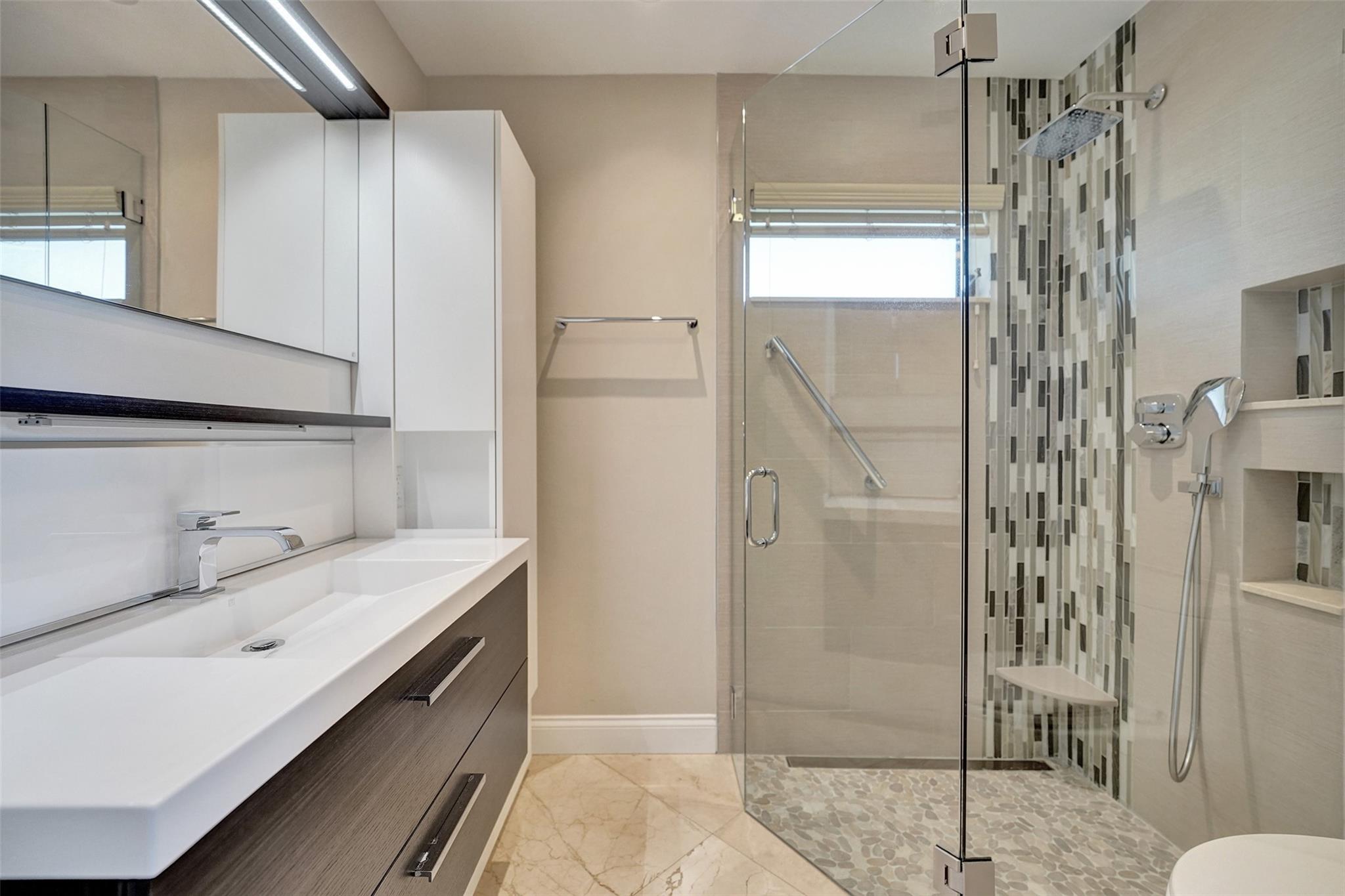 VILLA RESIDENCES OF EMER - Residential Lease